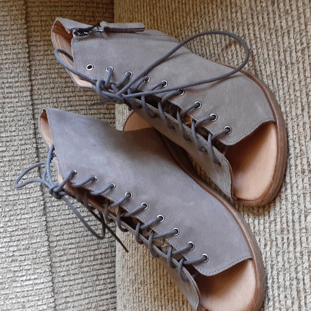 Geewawa Leather Sandals